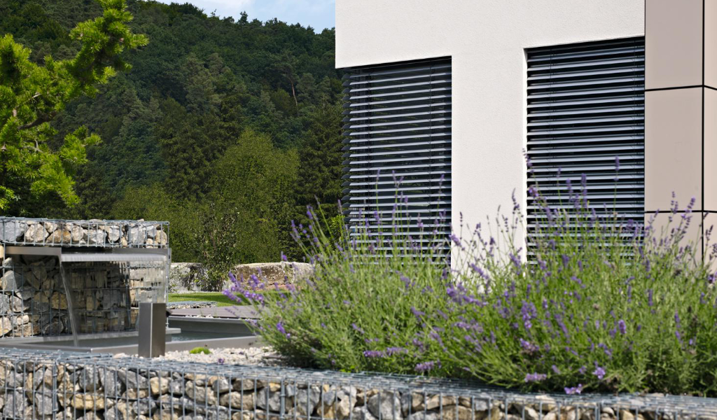Warema Aufsetz-Rolladen - WIBO Metallbau Dessau 1